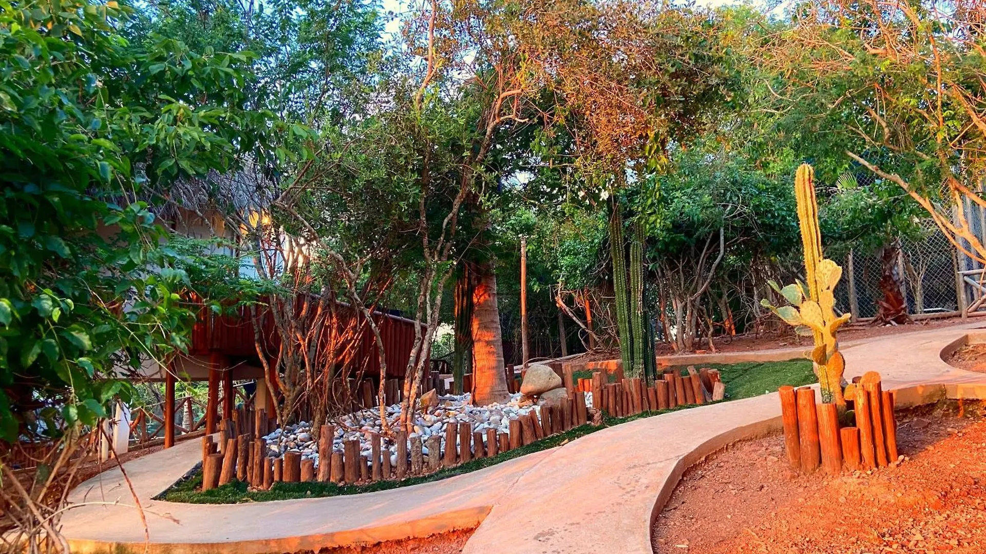 Palm Valley Cabins Mazatlán